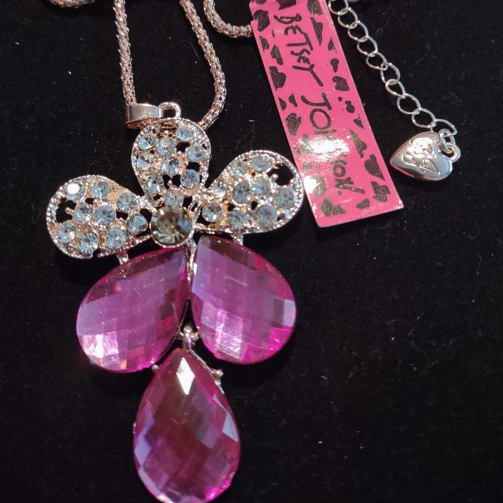 Betsey Johnson light pink dangle pendant necklace